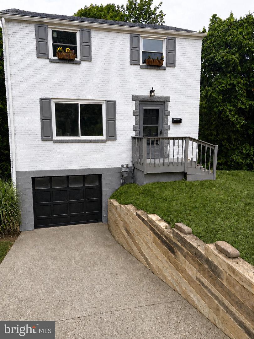 6 Norbert St Property Photo 1