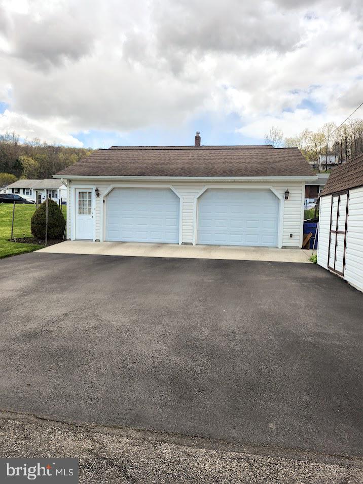 791 Echo Vale Dr Property Photo 44