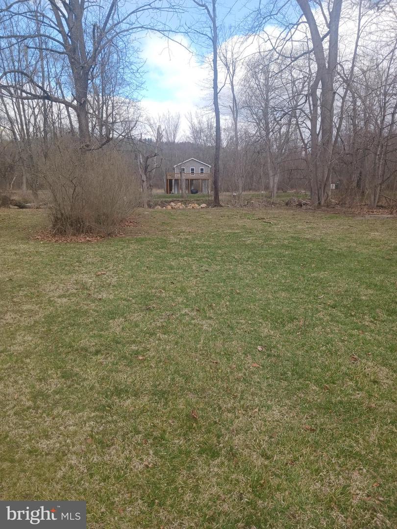 281 Whispering Willow Ln Property Photo 3