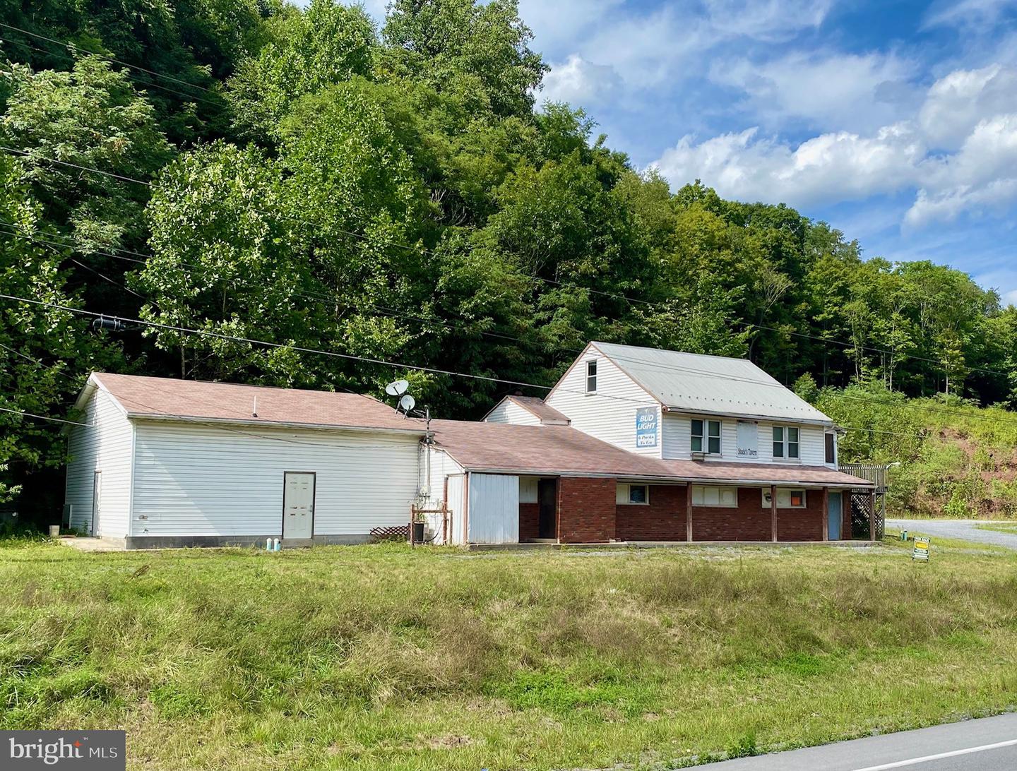 6573 Raystown Rd Property Photo 1