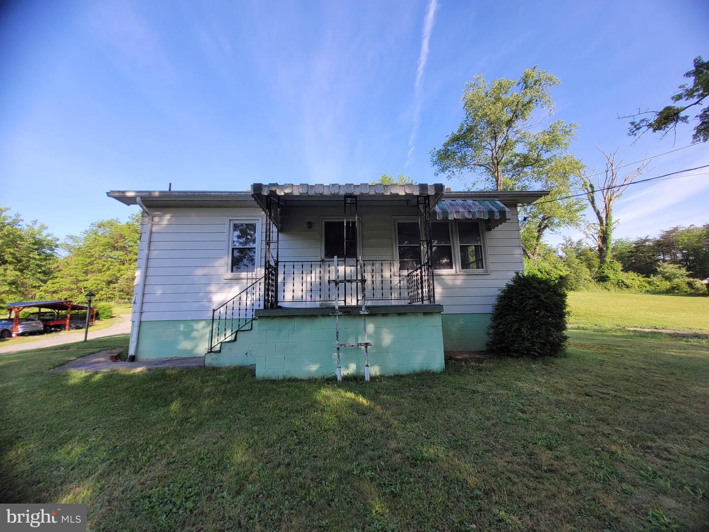 155 Hyndman Rd Property Photo 1