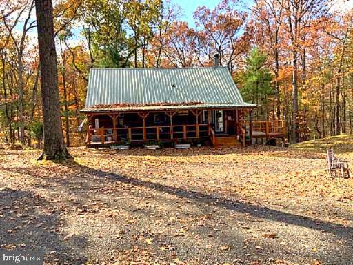 216 Cove St Property Photo 1