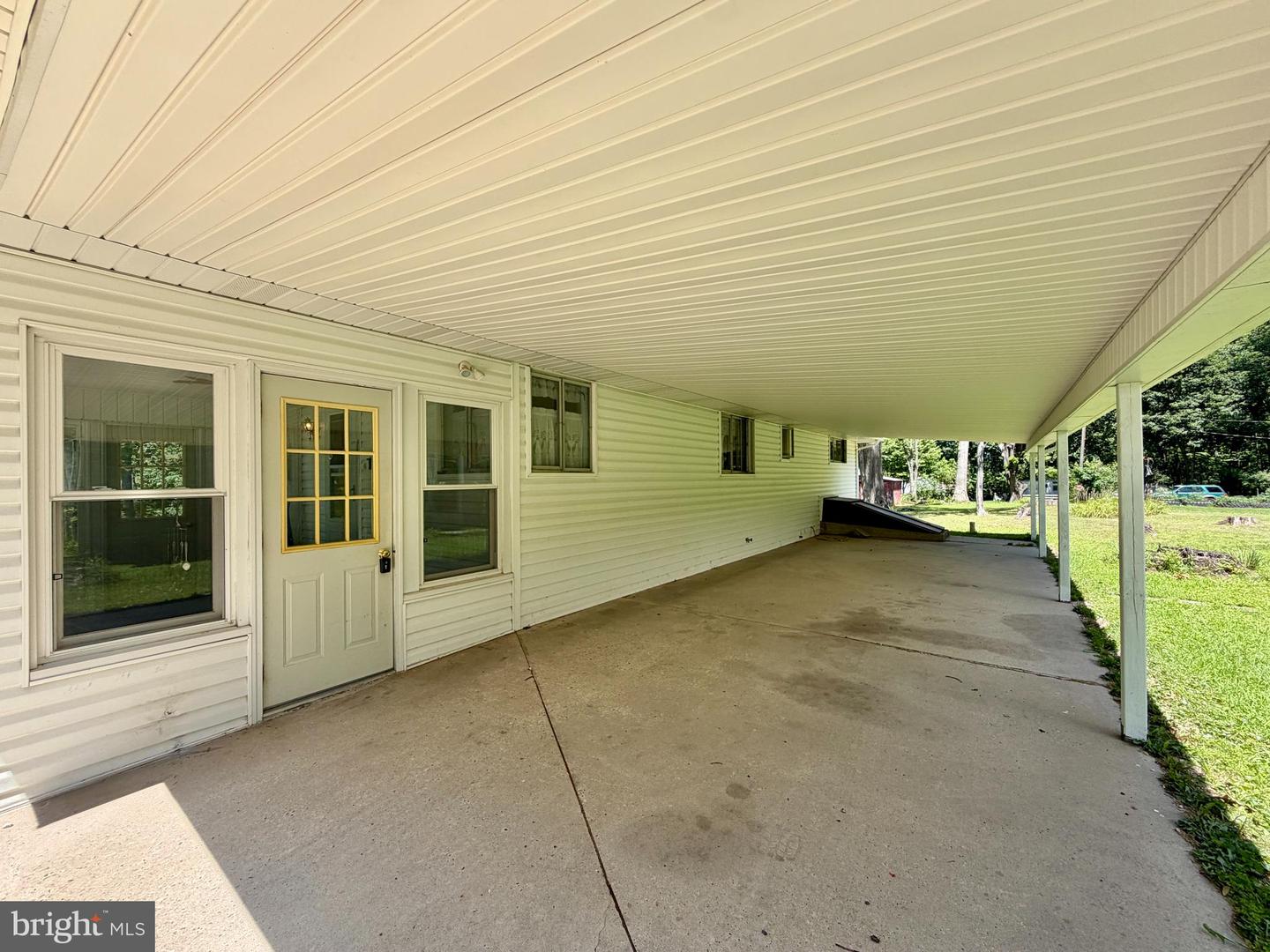 624 Raystown Road Property Photo 10