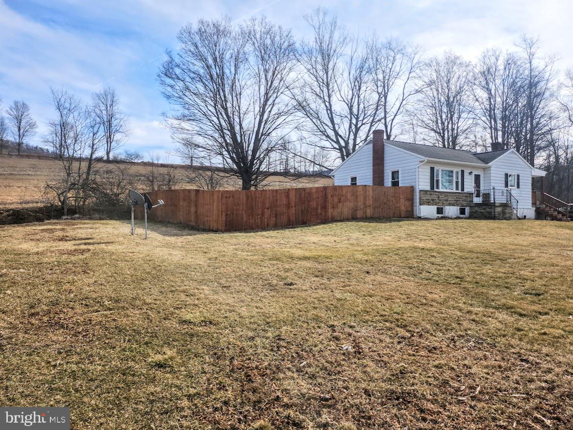 10314 Hyndman Road Property Photo 4