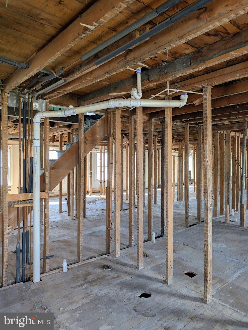 229 Main St Property Photo 34