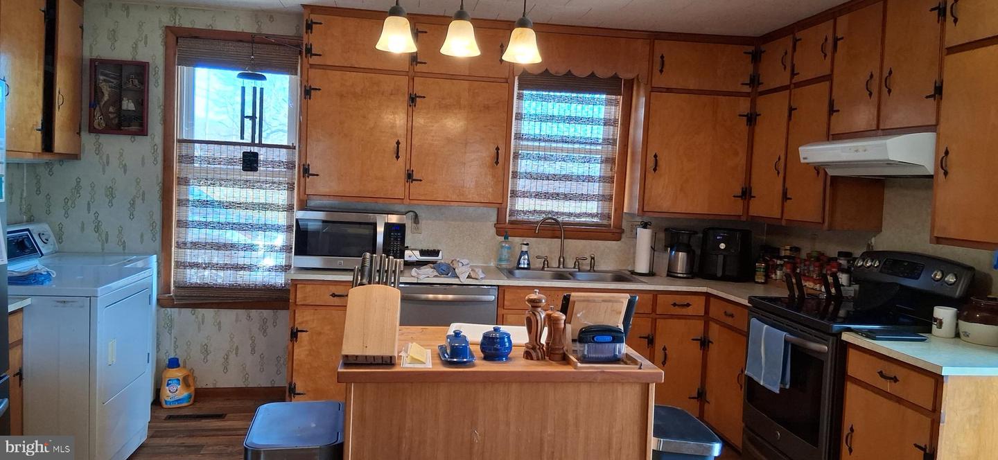 1927 Cumberland Rd. Property Photo 30