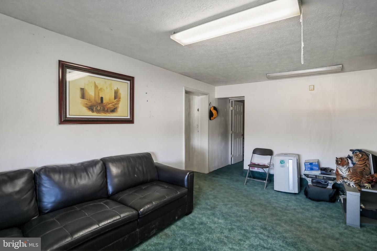 501 Breezewood Rd S Property Photo 38