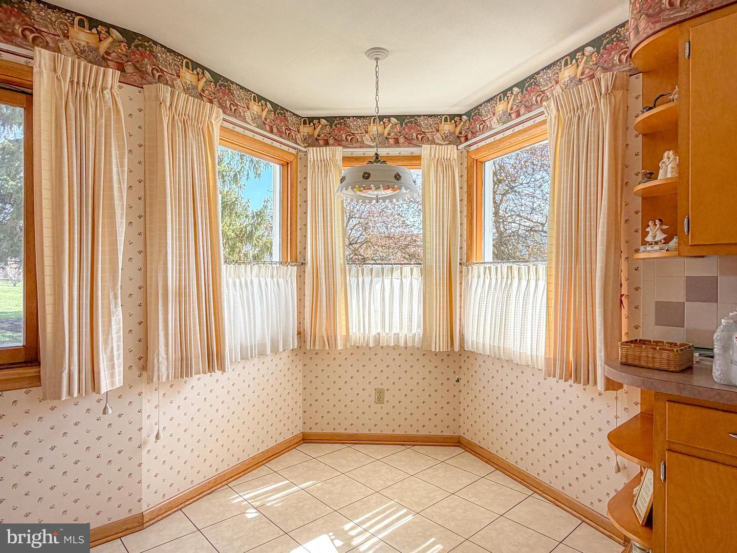 1771 Upper Snake Spring Rd Property Photo 5