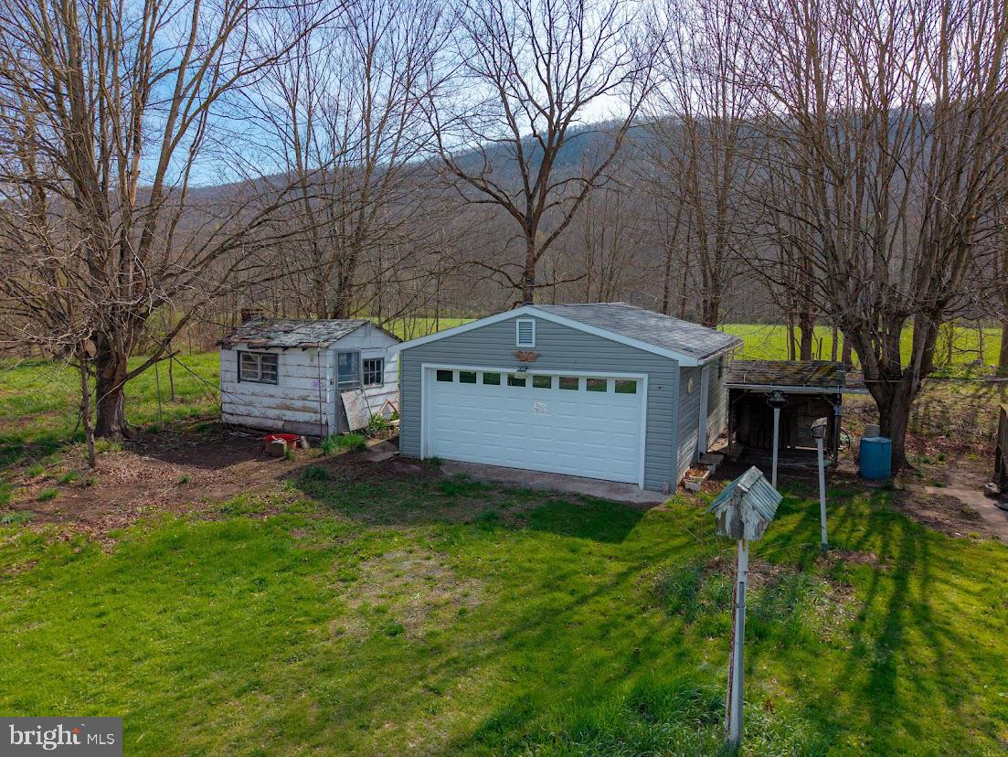 7016 Hyndman Rd Property Photo 33