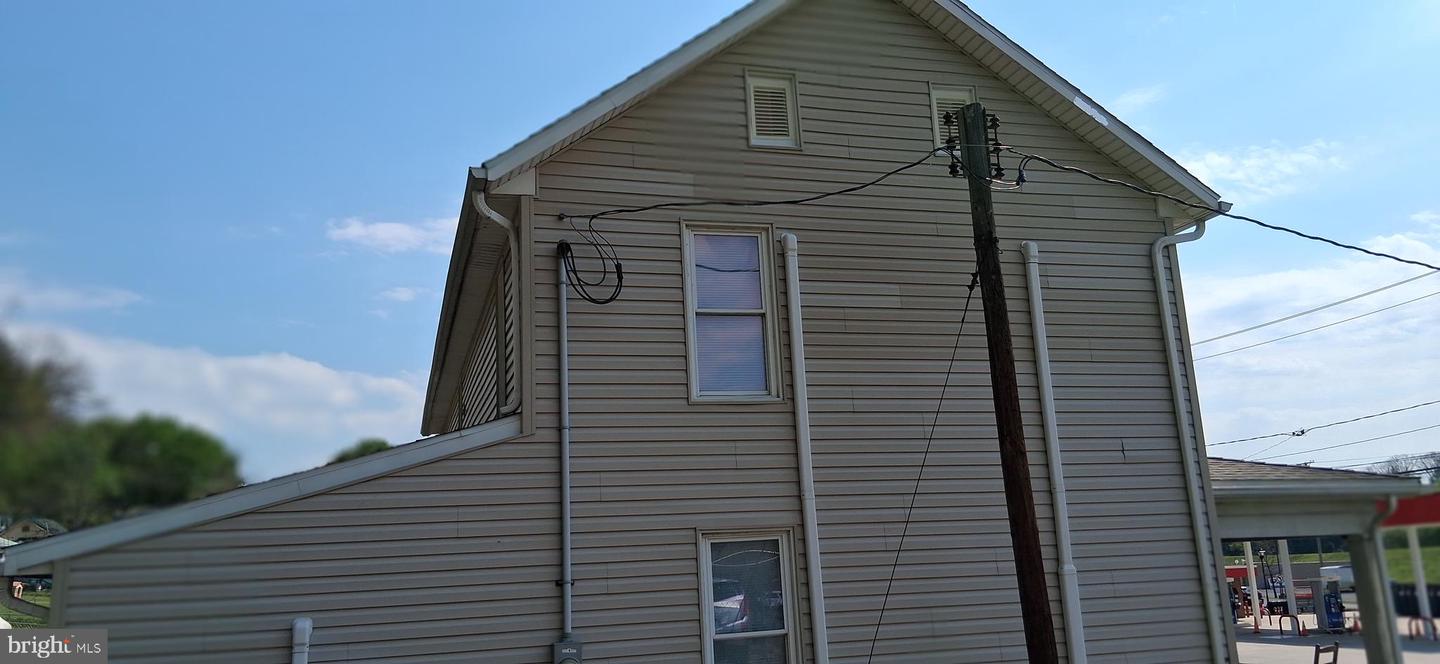 327-329 West Main St. Property Photo 16