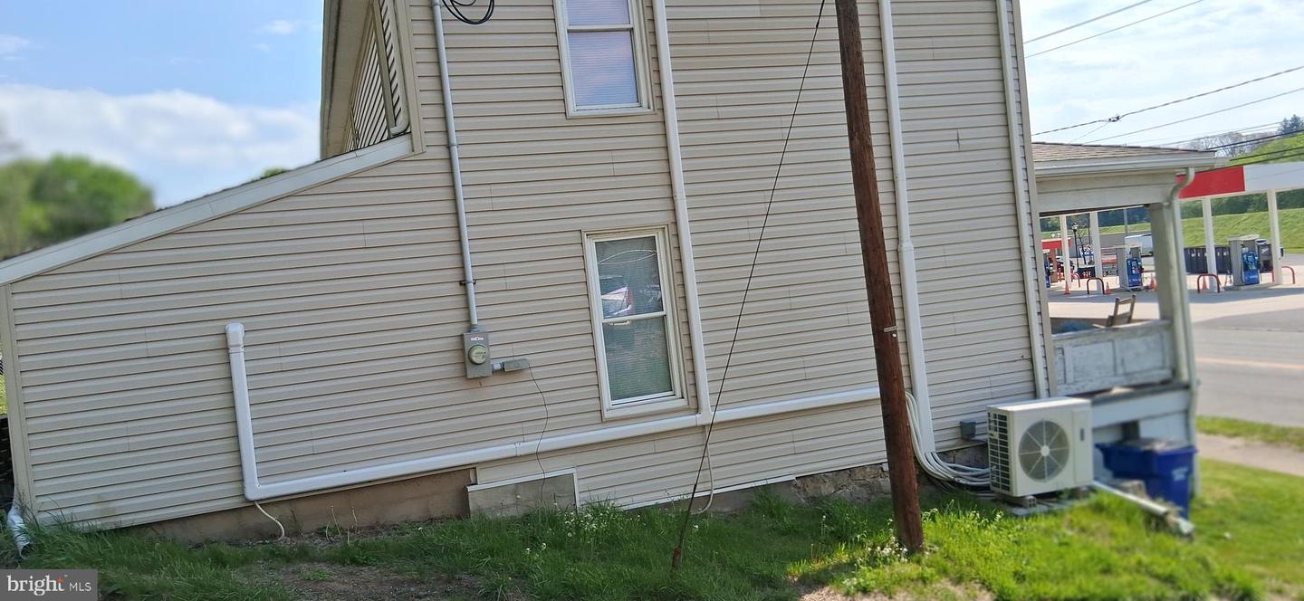 327-329 West Main St. Property Photo 17