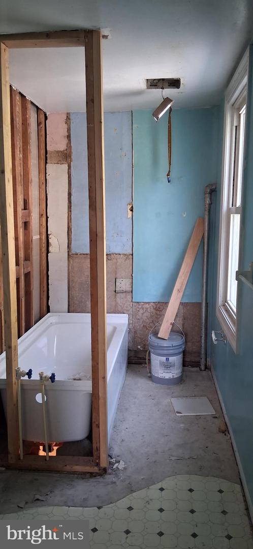 327-329 West Main St. Property Photo 58
