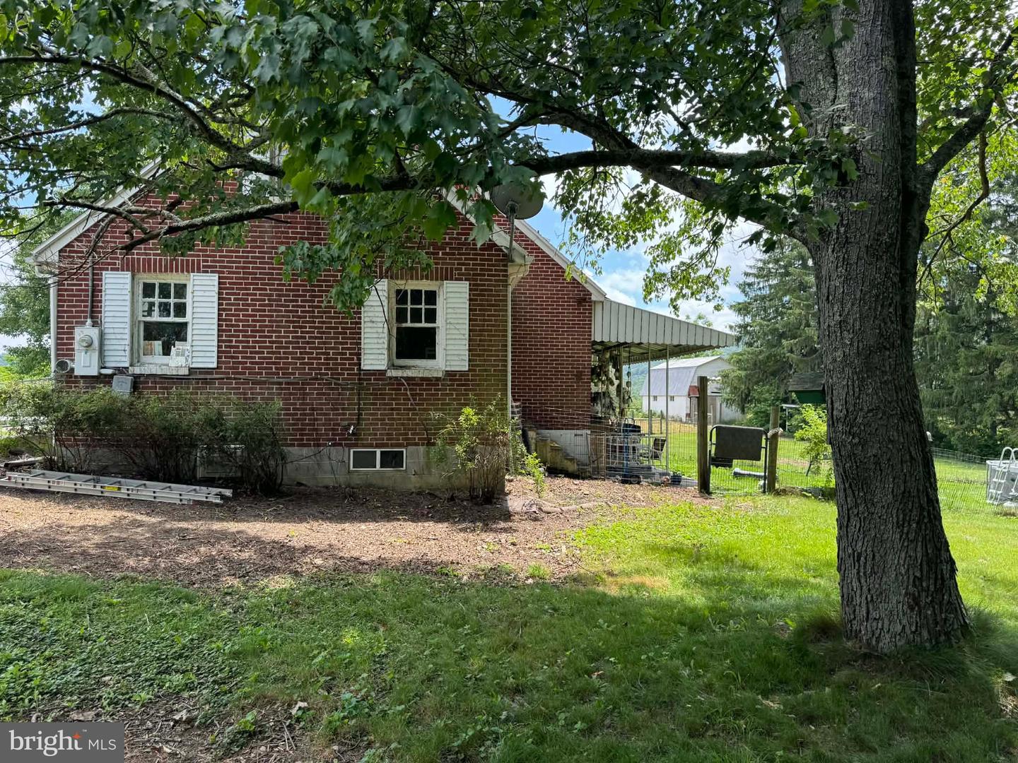 2165 Bedford Valley Rd Property Photo 7
