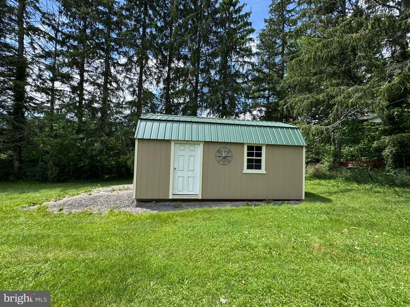 2165 Bedford Valley Rd Property Photo 12