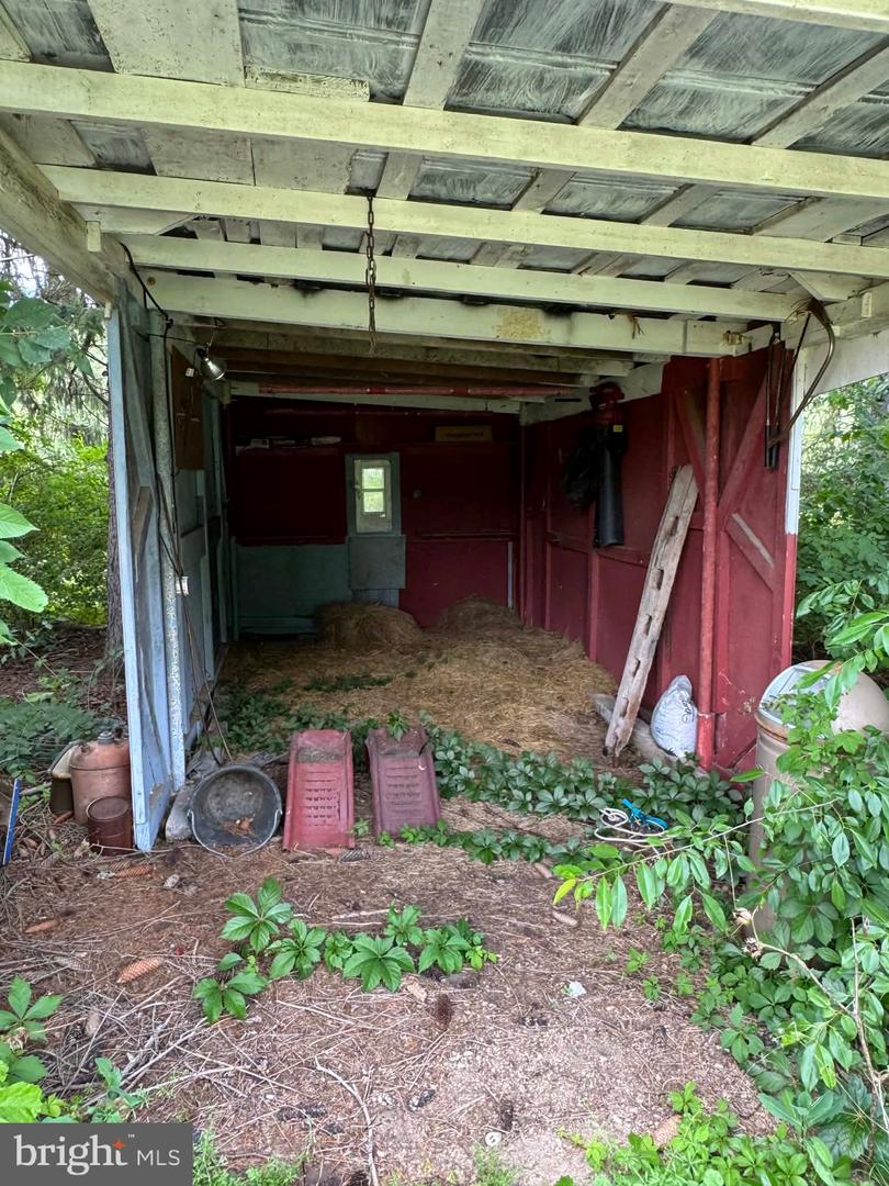 2165 Bedford Valley Rd Property Photo 23