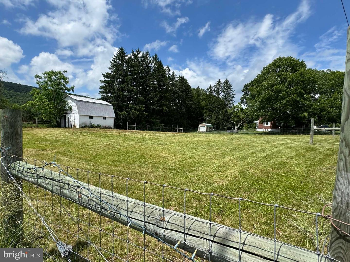2165 Bedford Valley Rd Property Photo 37