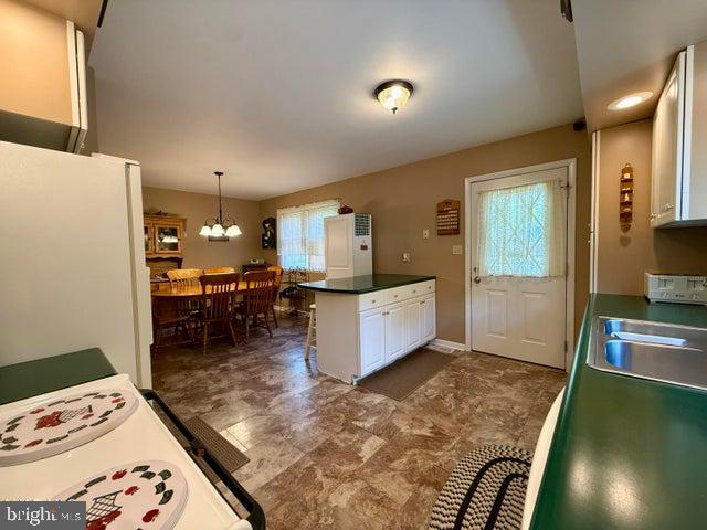 703 Spring St Property Photo 5