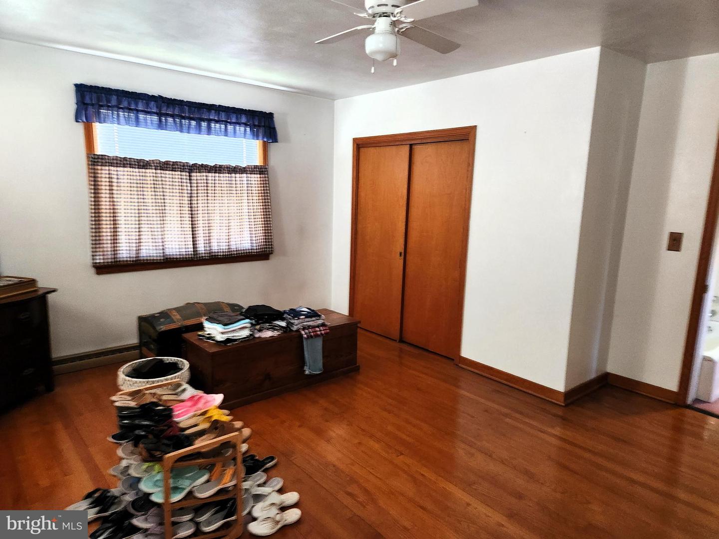 5822 Business 220 Property Photo 14