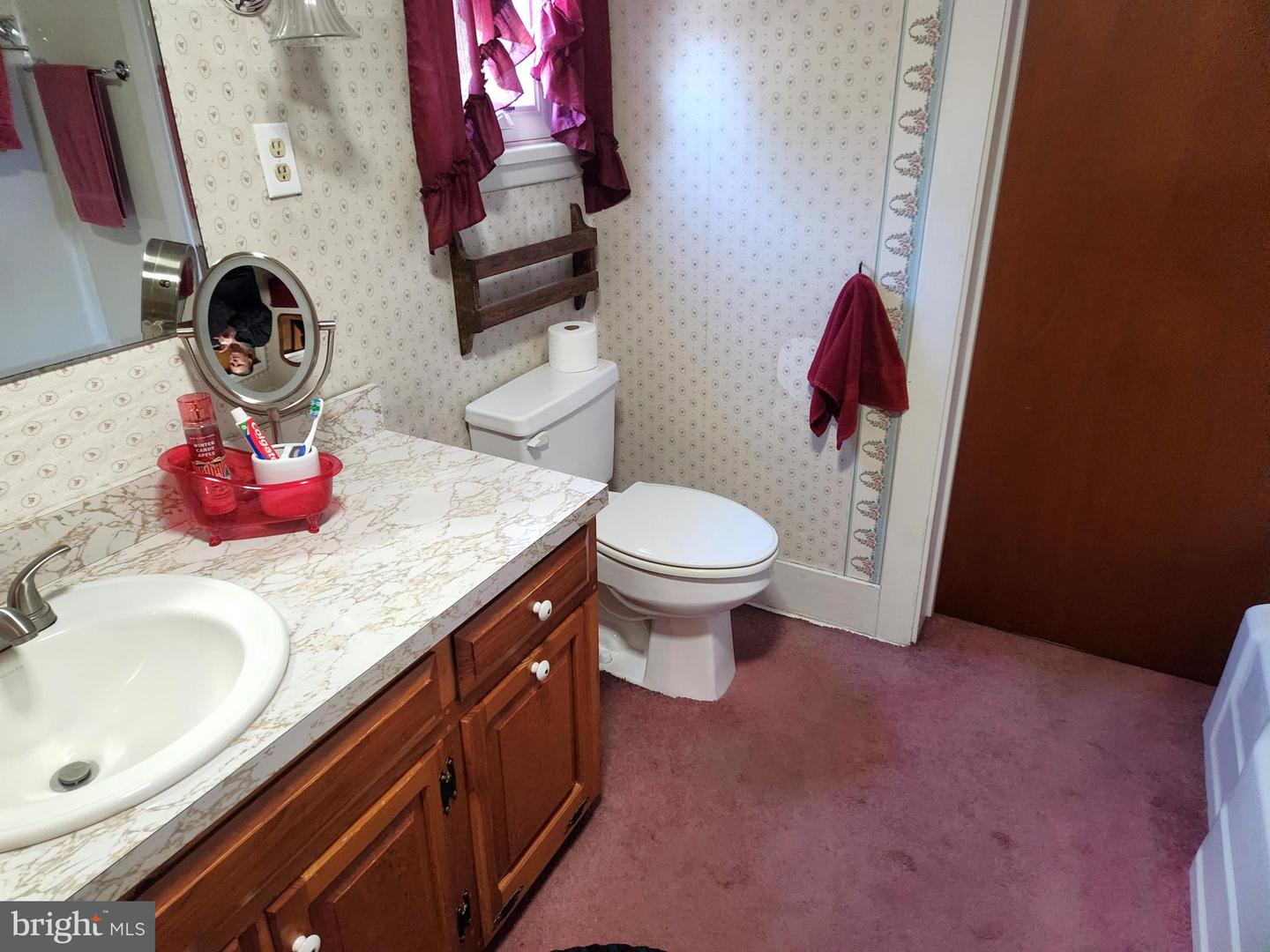 5822 Business 220 Property Photo 16