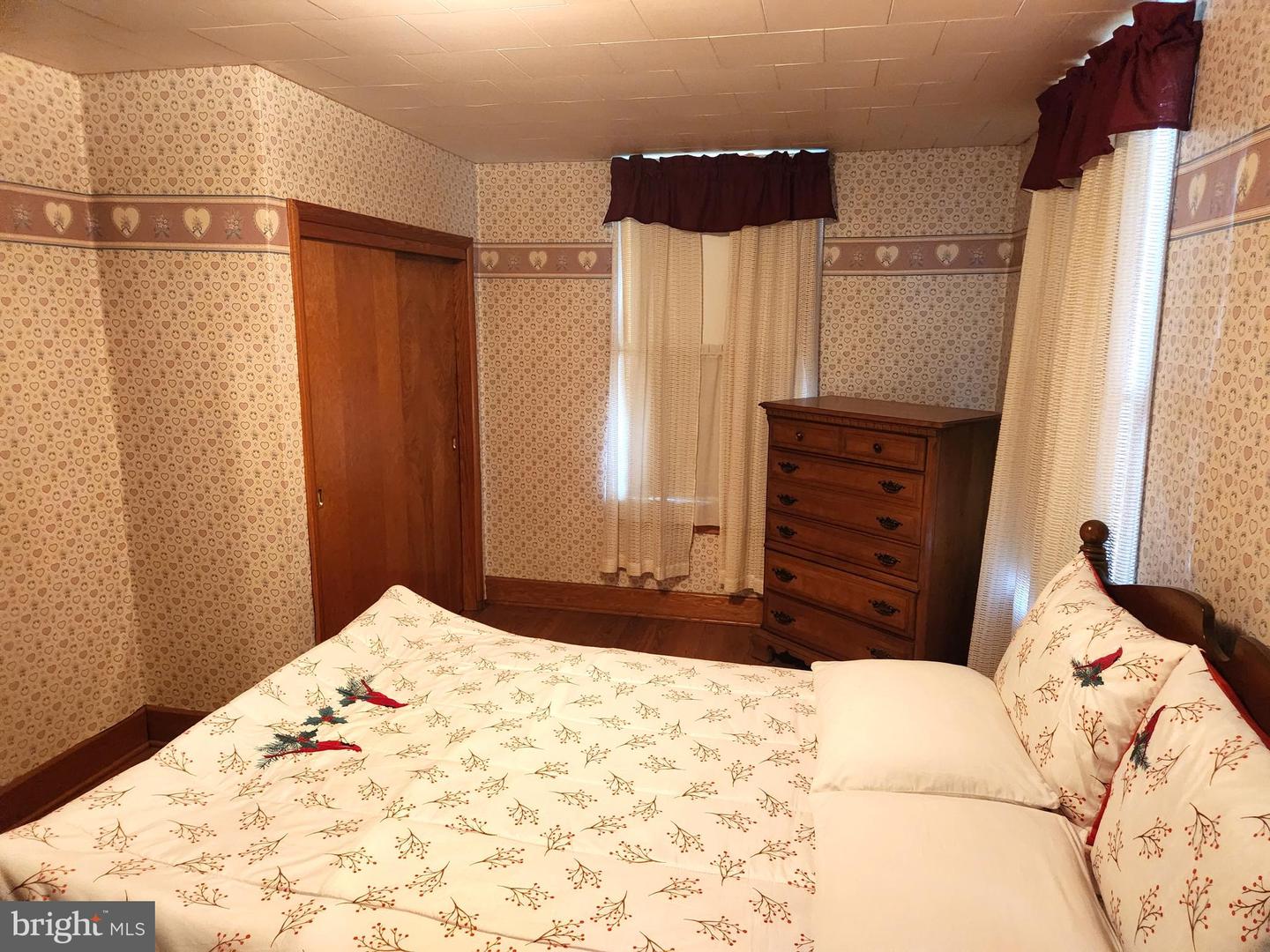 5822 Business 220 Property Photo 18
