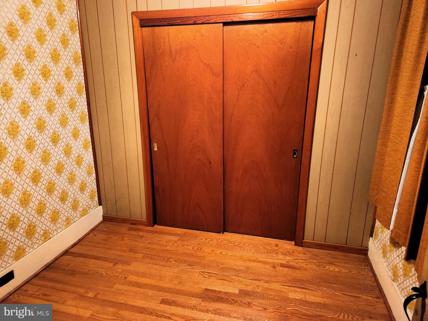 5822 Business 220 Property Photo 19