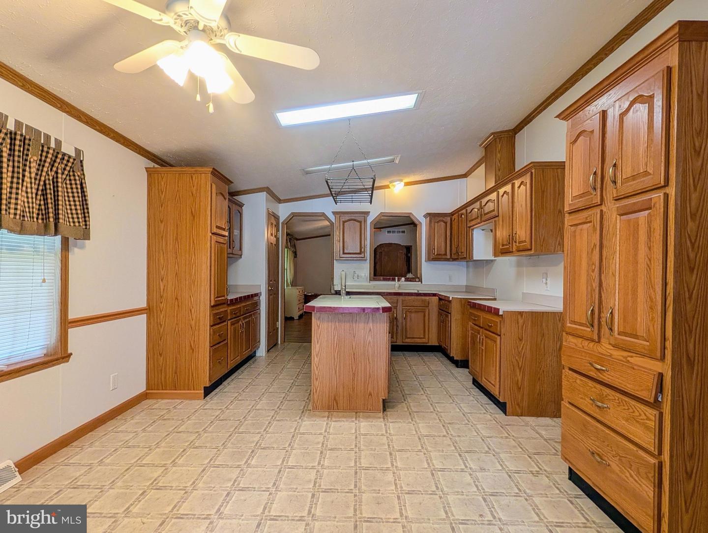 750 Six Mile Run Road Property Photo 8