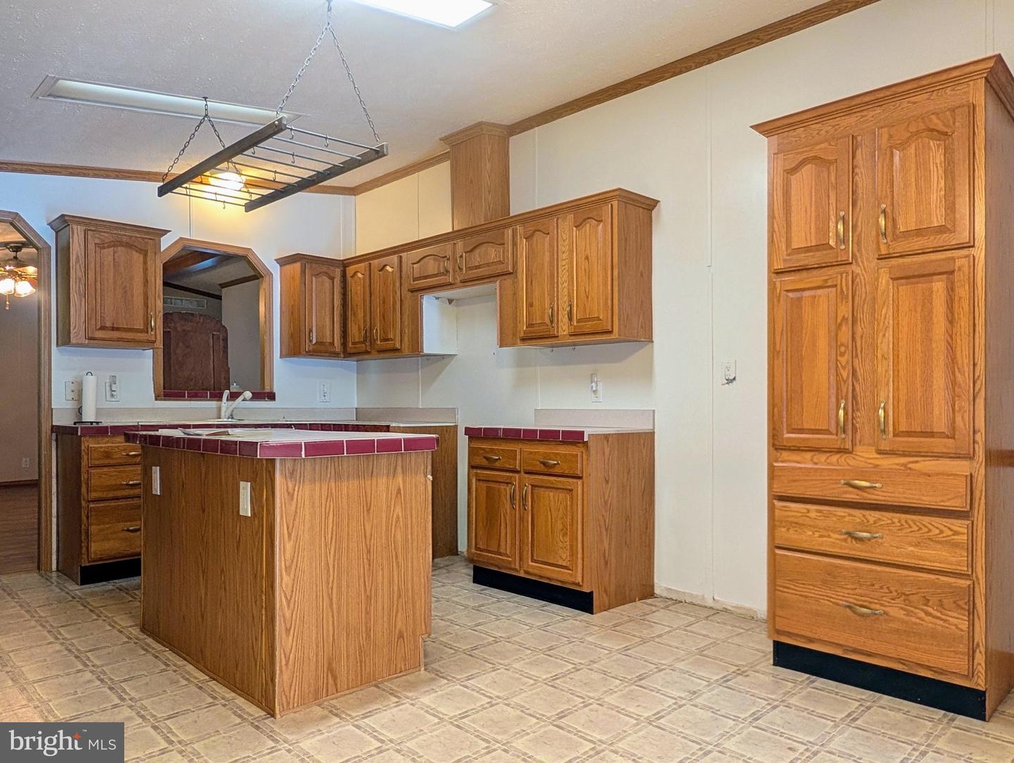 750 Six Mile Run Road Property Photo 9
