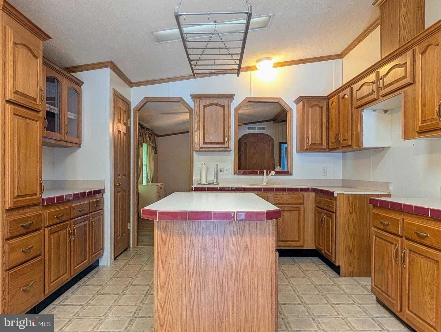 750 Six Mile Run Road Property Photo 10