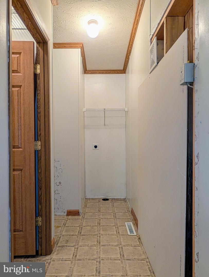 750 Six Mile Run Road Property Photo 33