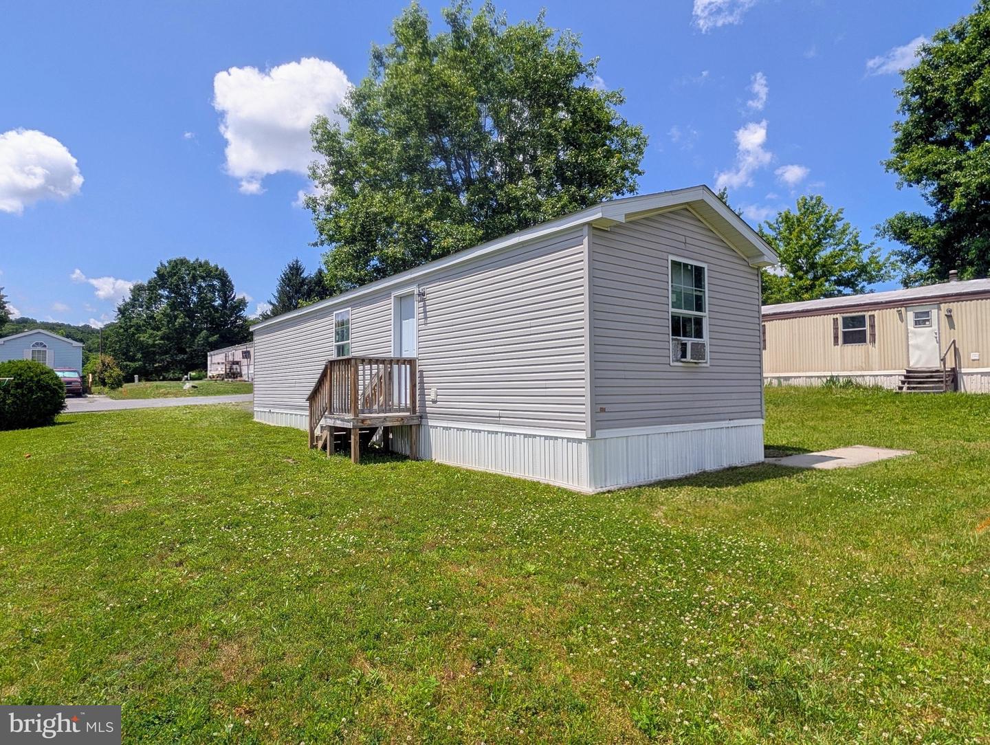 210 Chestnut St Property Photo 7