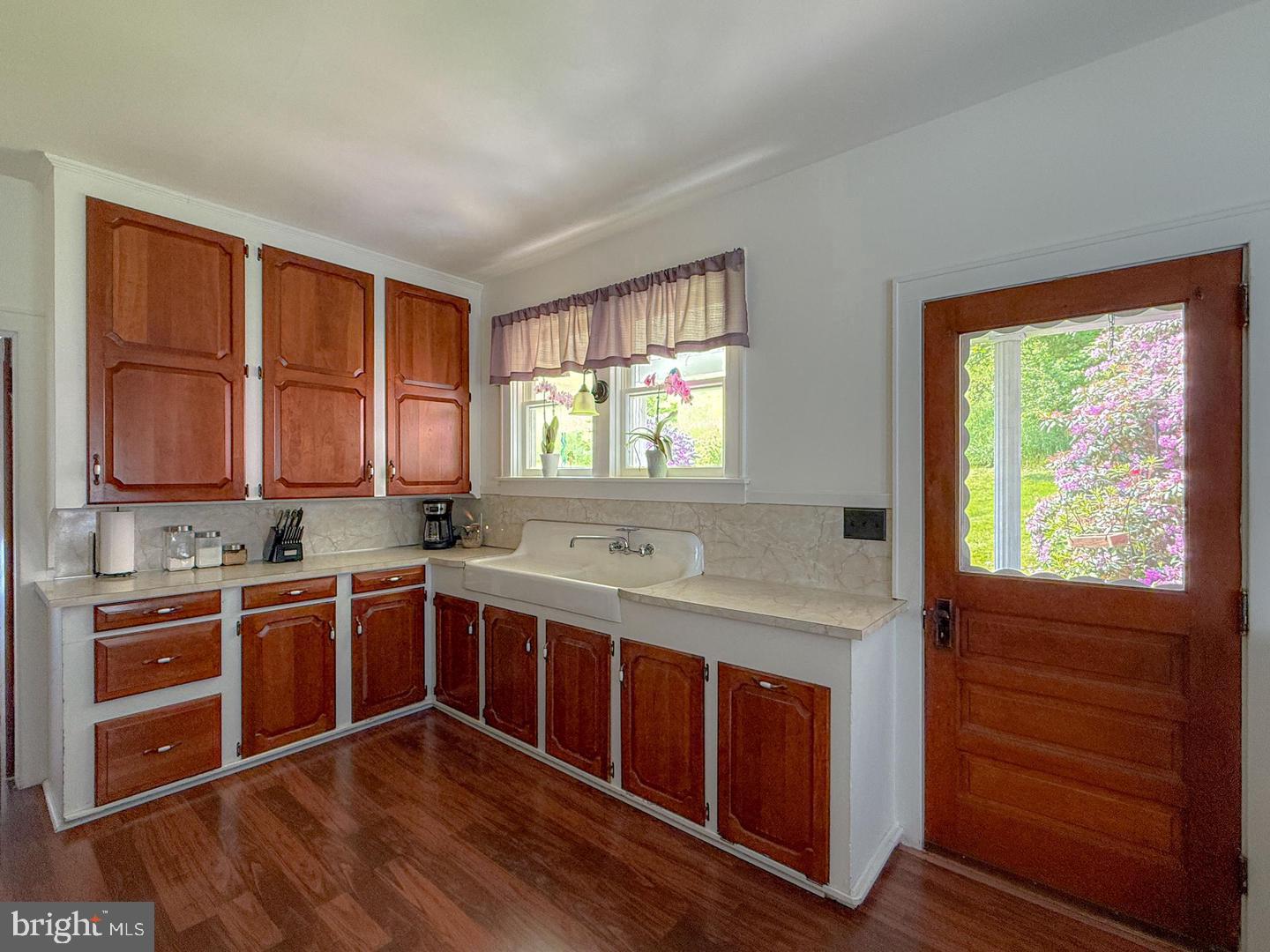 930 Osman Rd Property Photo 6
