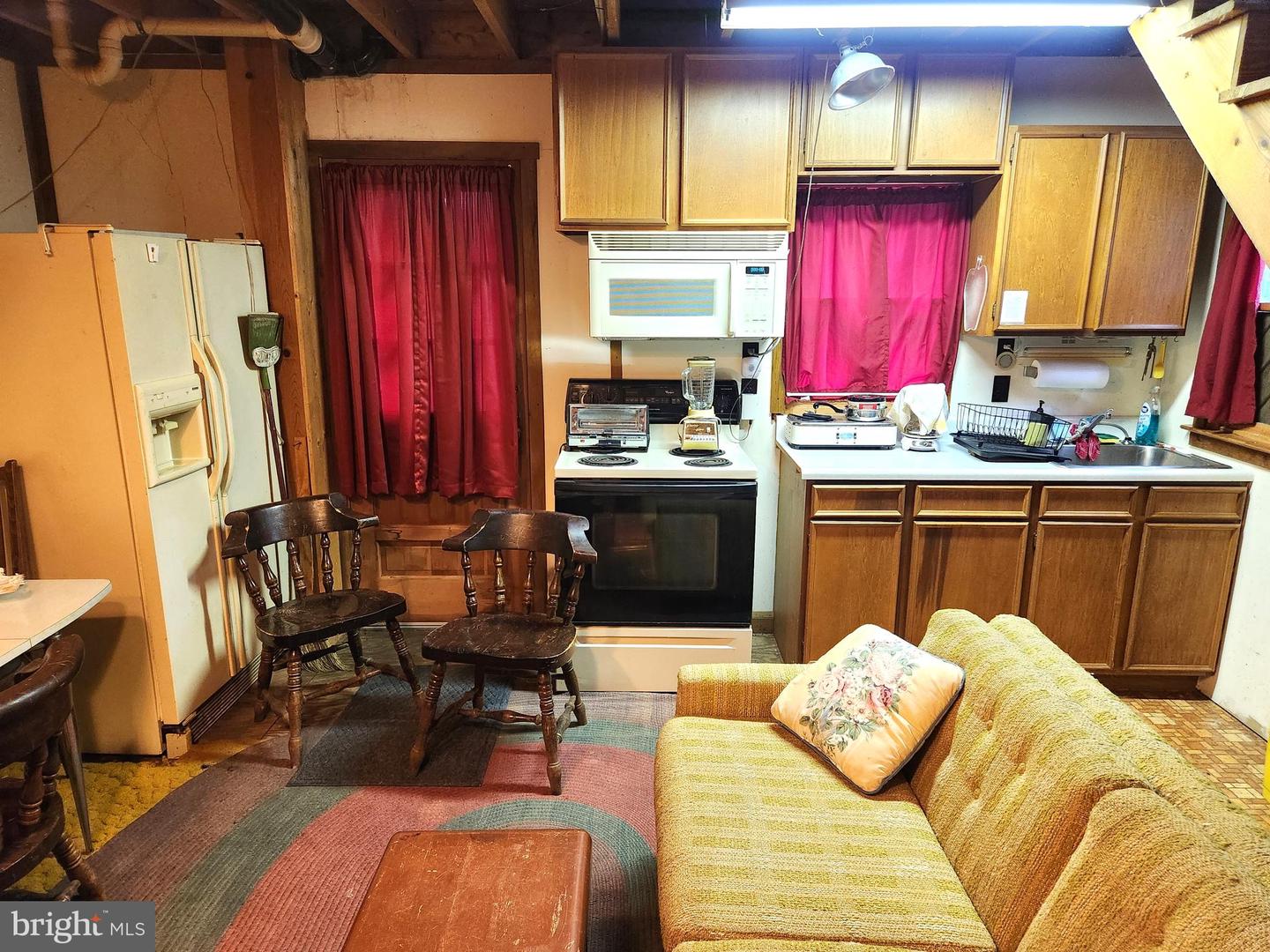 217 Lansing Rd Property Photo 7