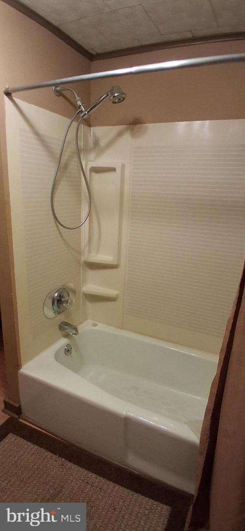 215 N Spring St Property Photo 45