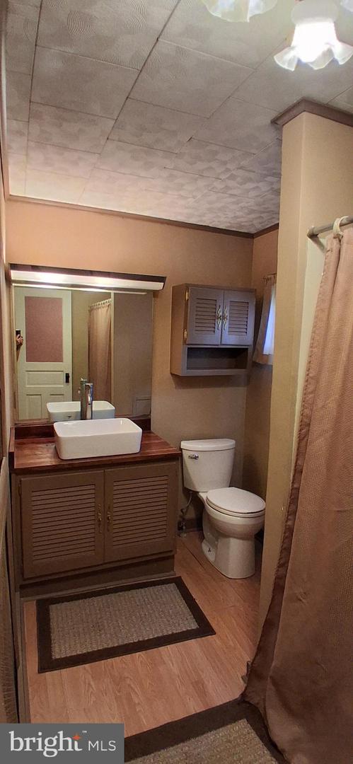 215 N Spring St Property Photo 46