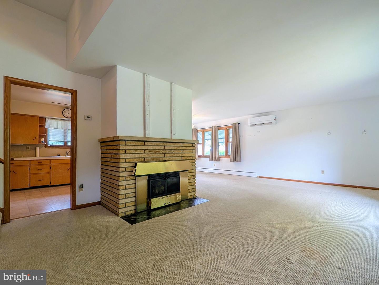 155 Summit St Property Photo 16