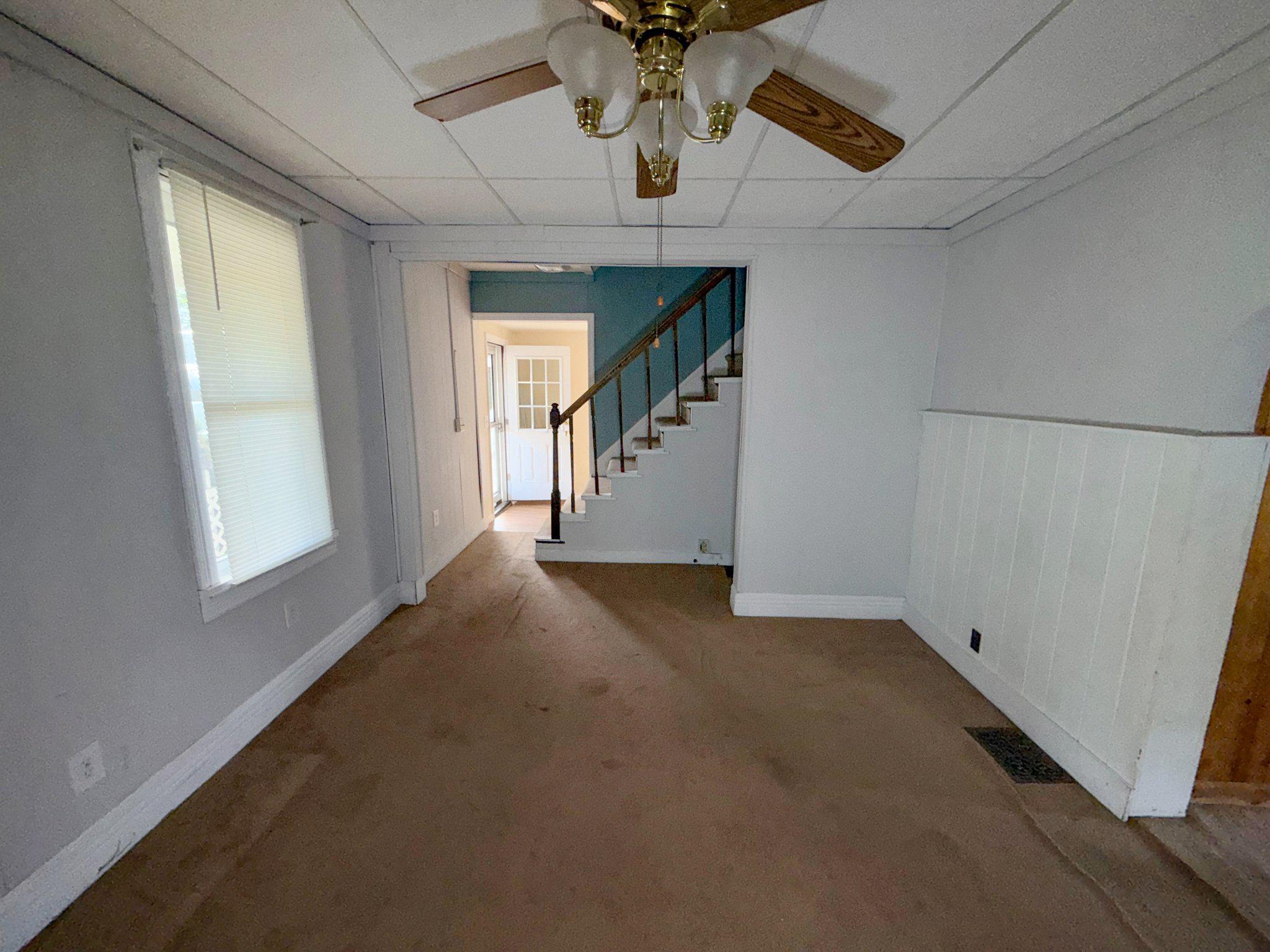 221 W 5th Ave Property Photo 3