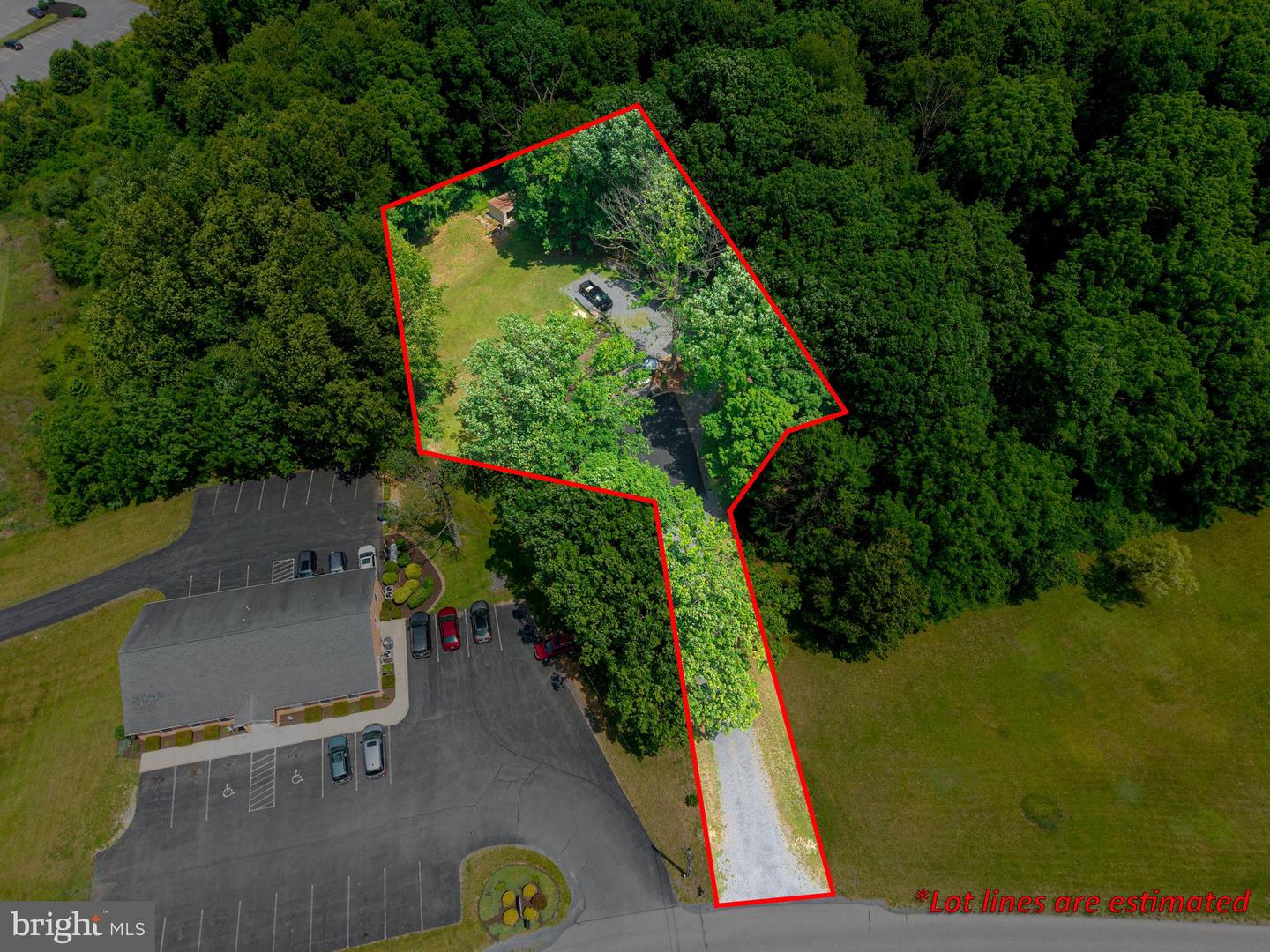 323 Hospital Drive Property Photo 4