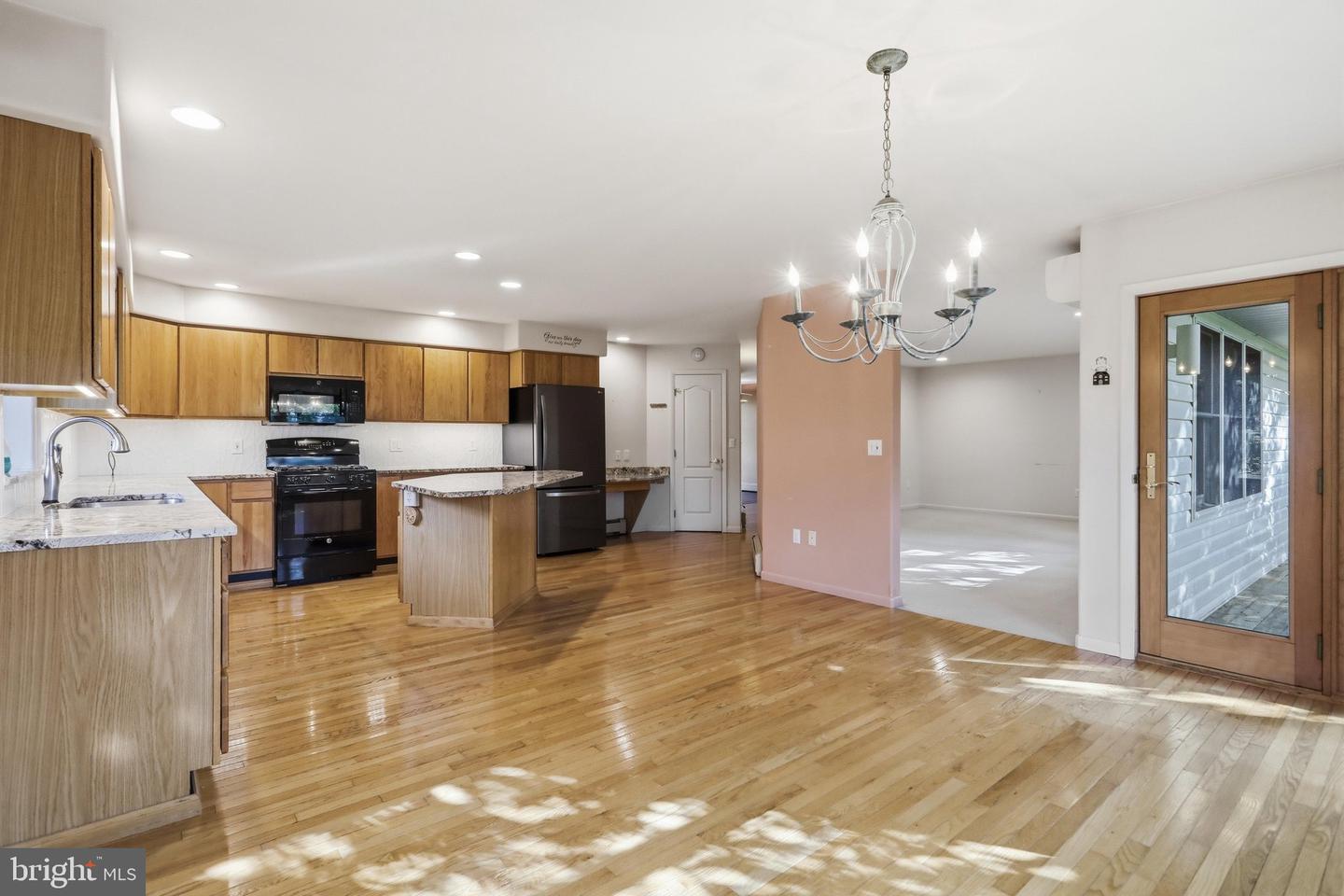430 Forbes Rd Property Photo 12