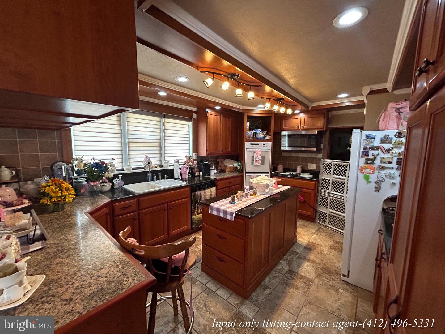 500 Raystown Rd Property Photo 17