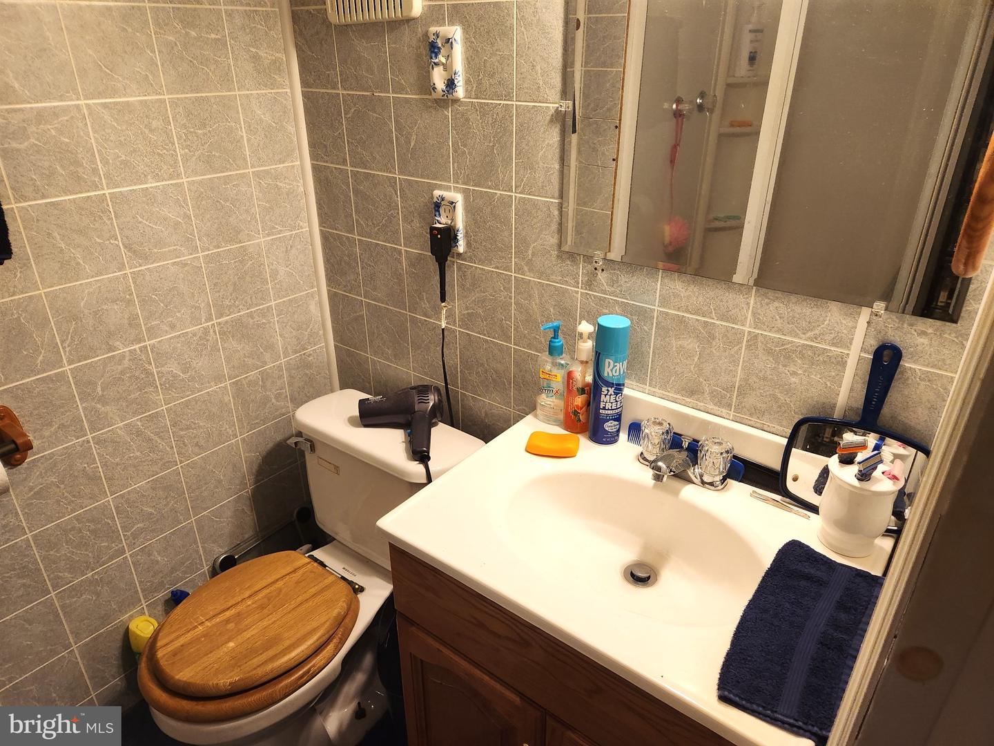 40 8th St W Property Photo 12