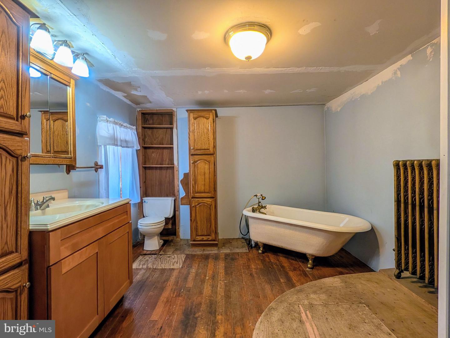 131 W Main St Property Photo 25