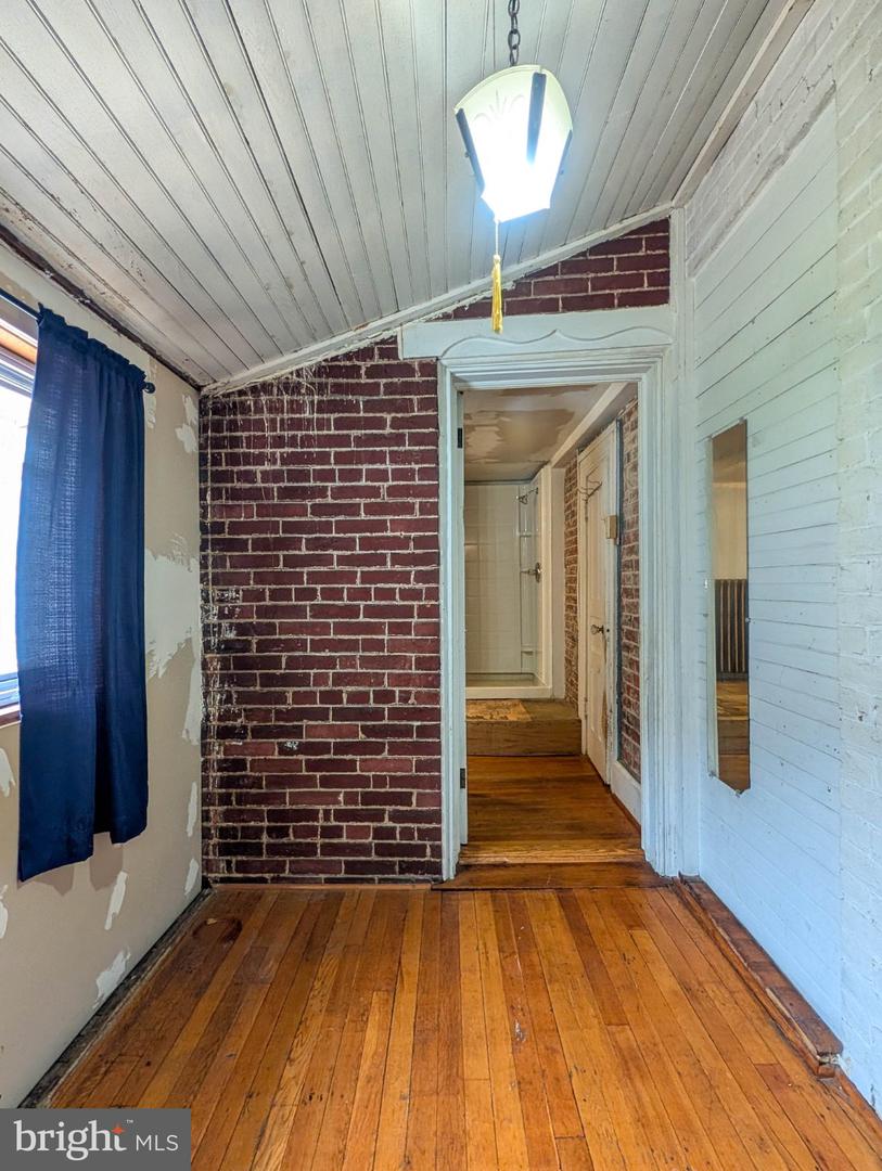 131 W Main St Property Photo 58