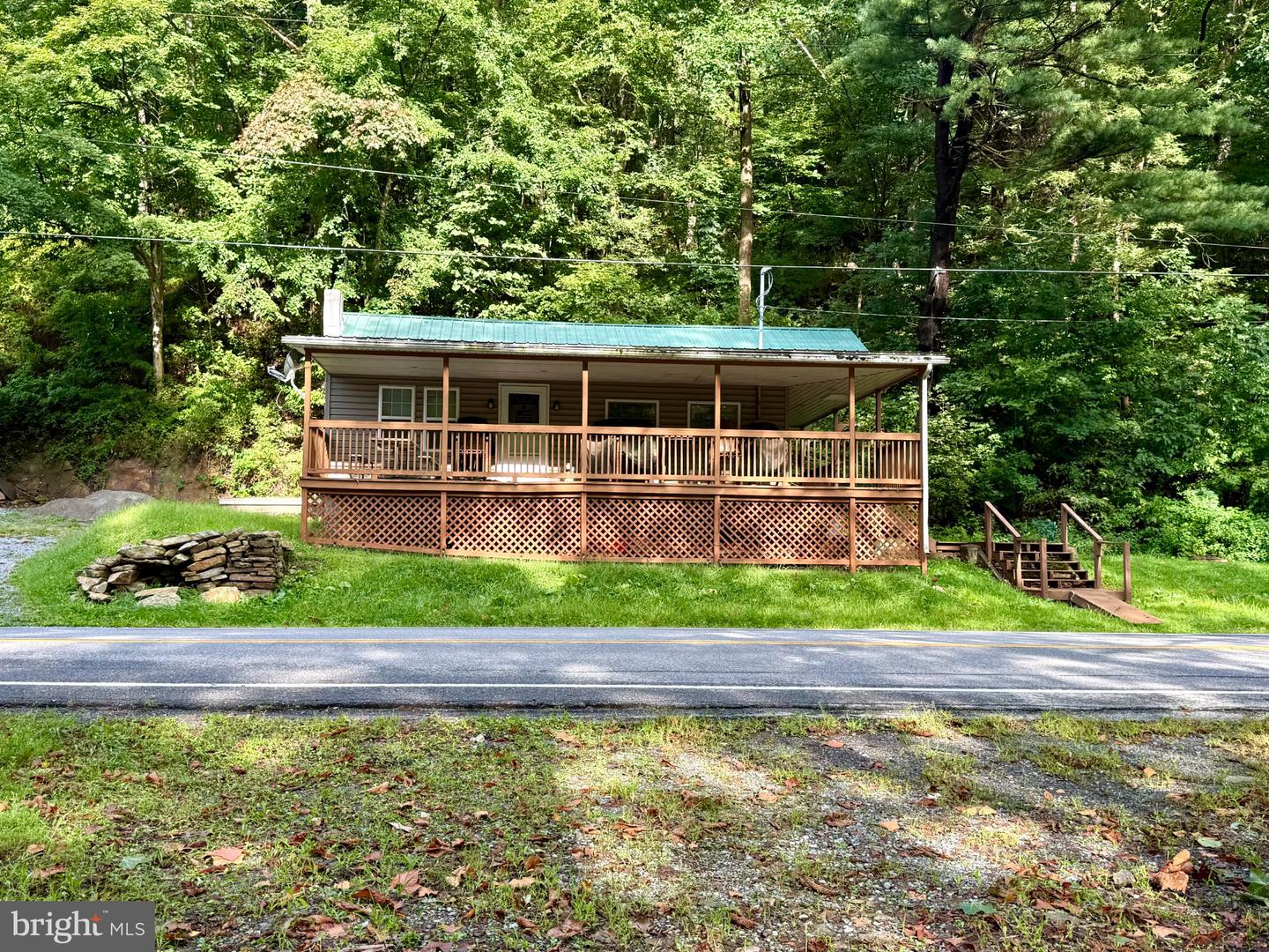 8263 RAYSTOWN RD Property Photo 1