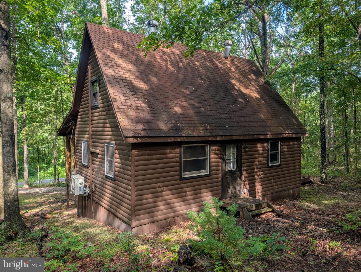 1616 Pine Ridge Rd Property Photo 4