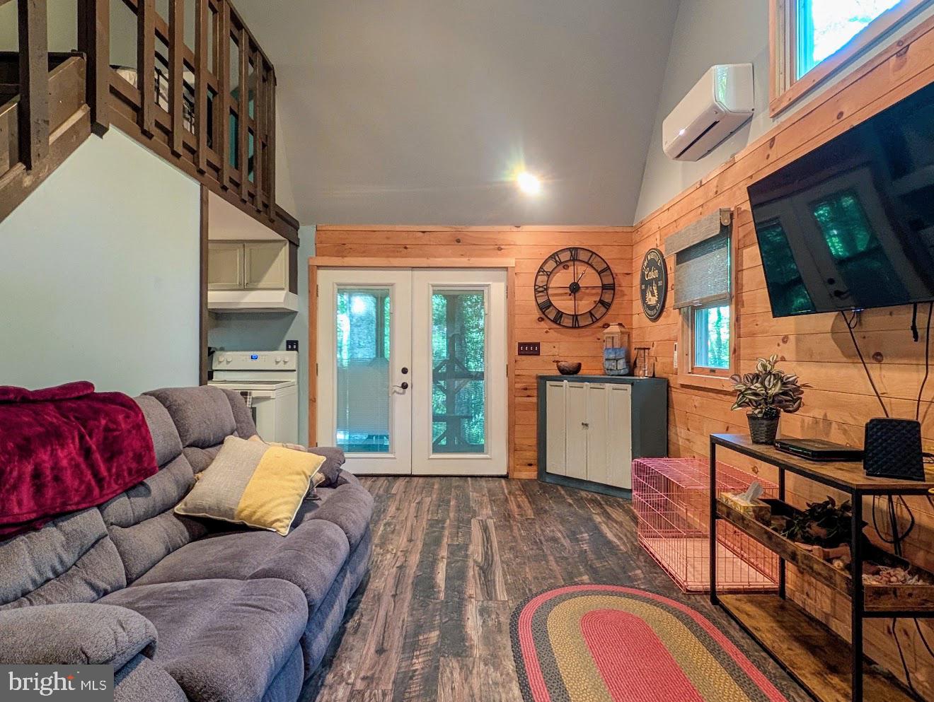 1616 Pine Ridge Rd Property Photo 27