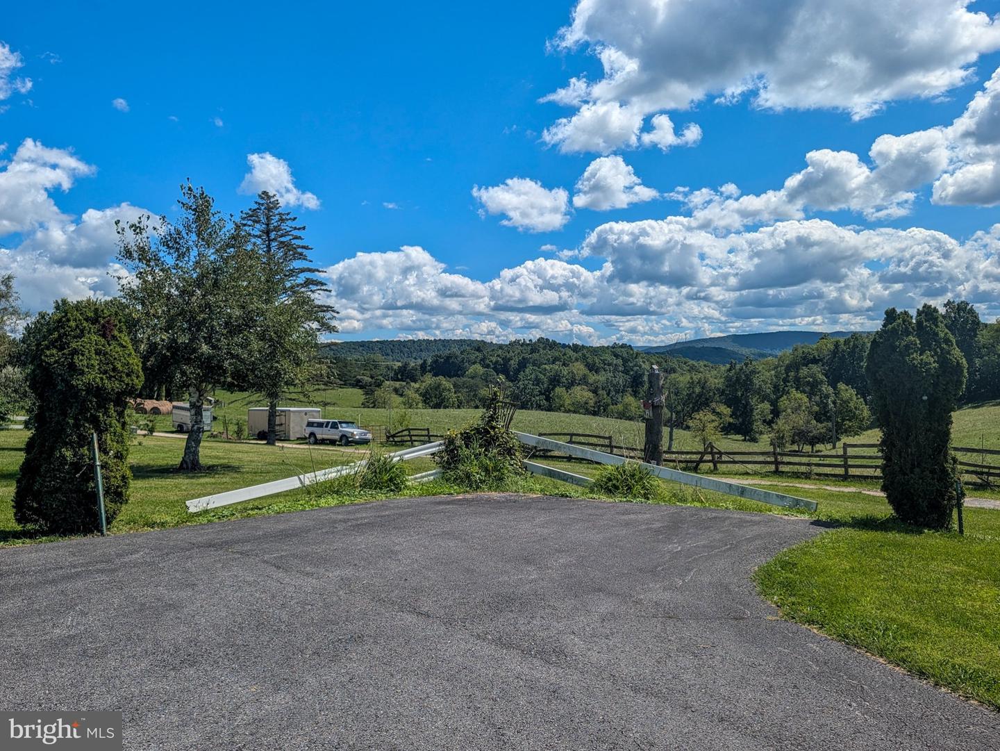 622 Country Ridge Rd Property Photo 13