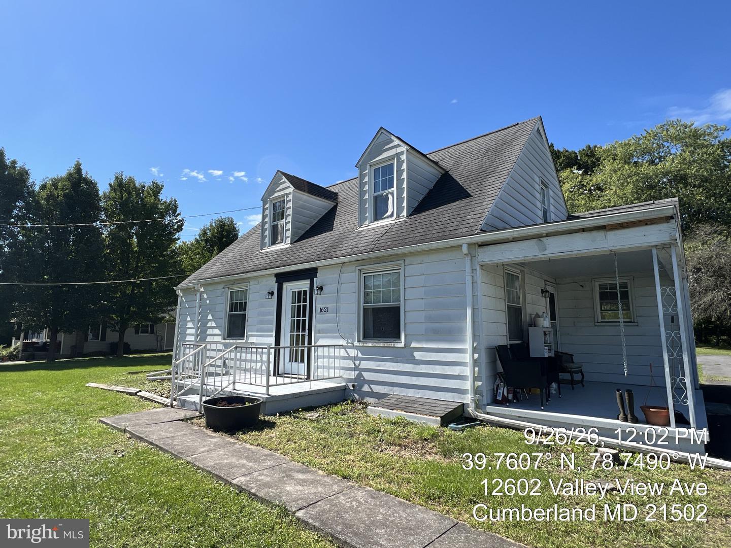 1621 Hyndman Rd Property Photo 2
