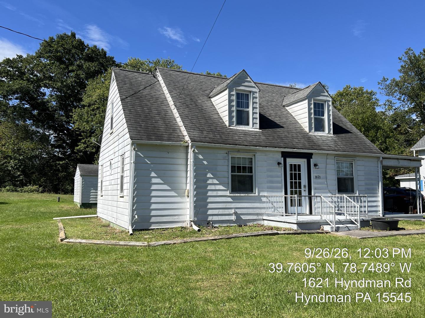 1621 Hyndman Rd Property Photo 3