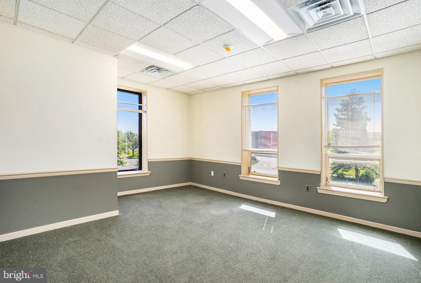 1090 Reading Ave #2nd Floor Property Photo 13