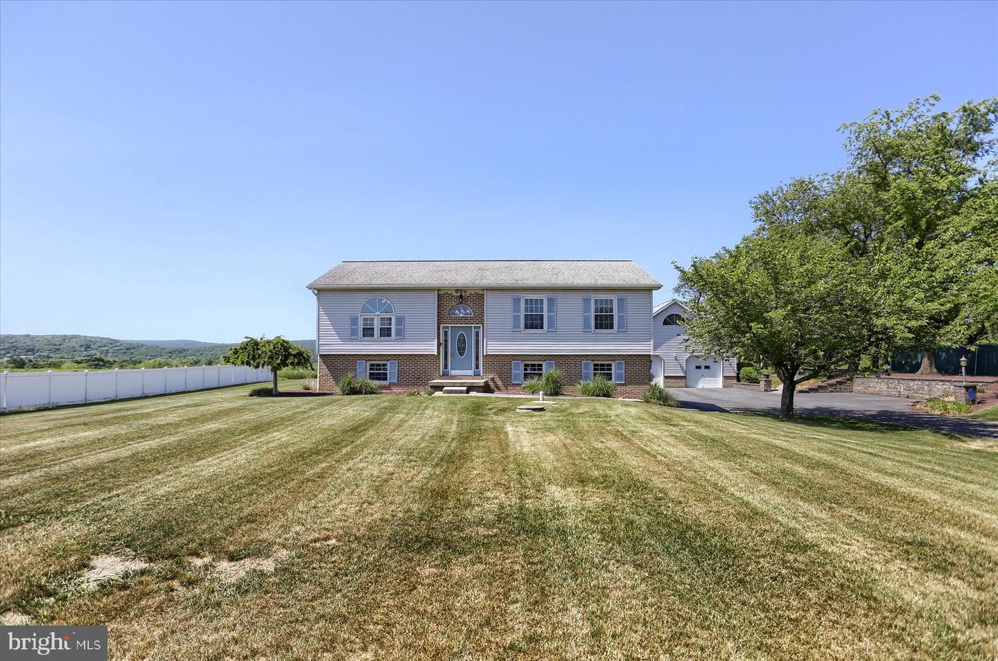 625 Brown Rd Property Photo 2